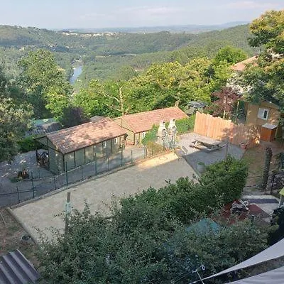 Les Chataigniers Ribes